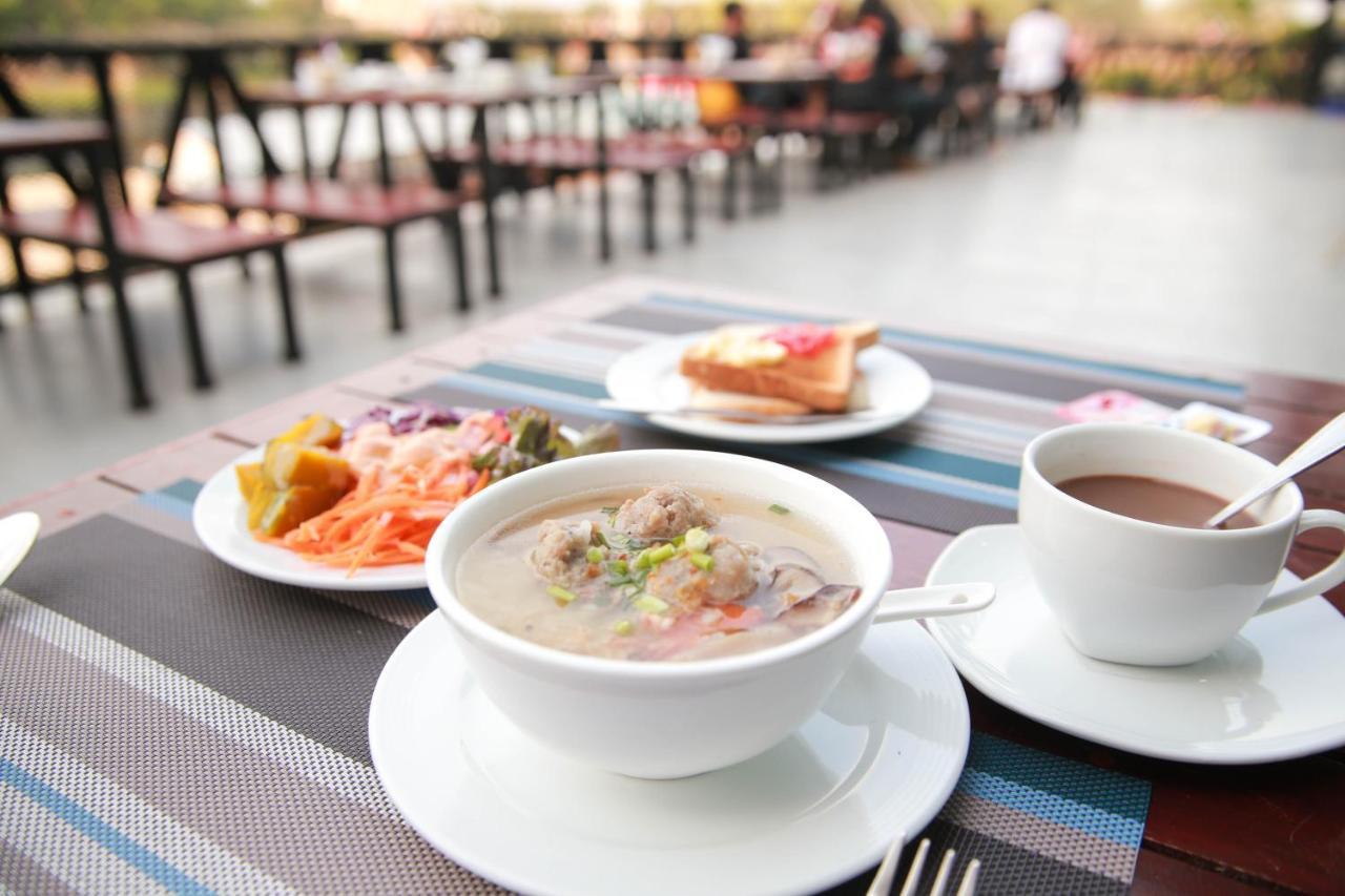 River Kwai View Hotel - Sha Extra Plus Certified Kanchanaburi Eksteriør billede