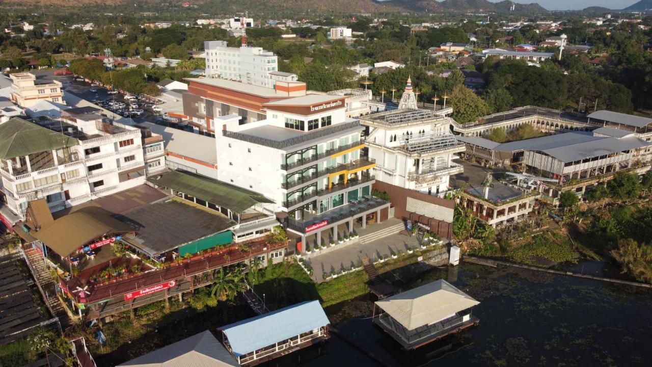 River Kwai View Hotel - Sha Extra Plus Certified Kanchanaburi Eksteriør billede