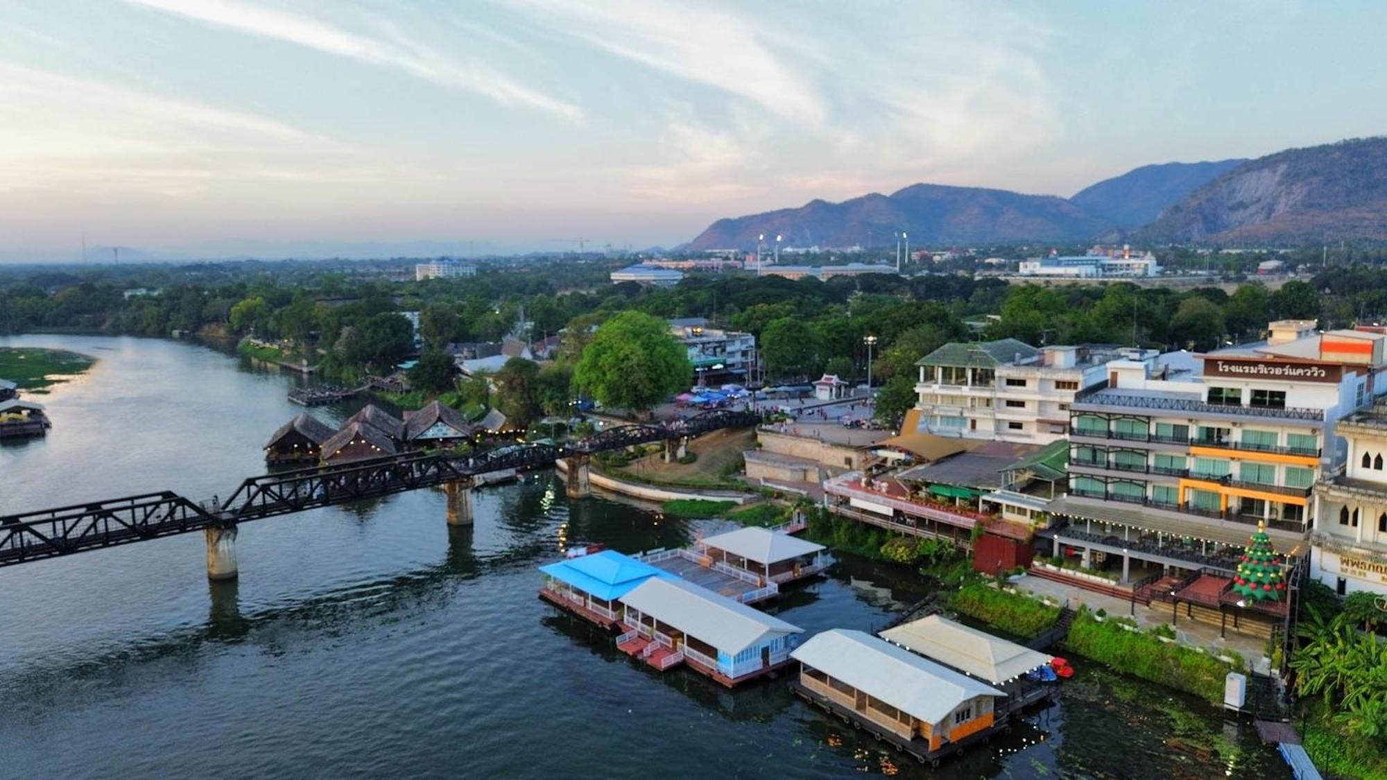 River Kwai View Hotel - Sha Extra Plus Certified Kanchanaburi Eksteriør billede