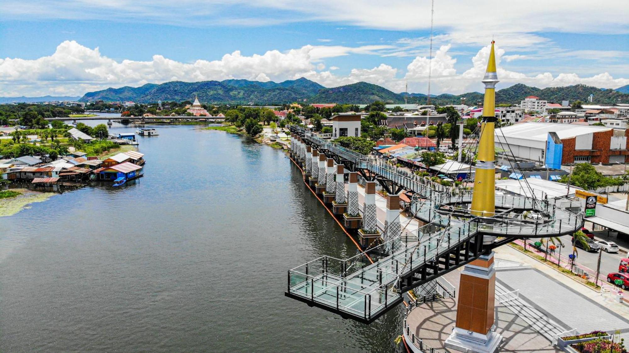 River Kwai View Hotel - Sha Extra Plus Certified Kanchanaburi Eksteriør billede