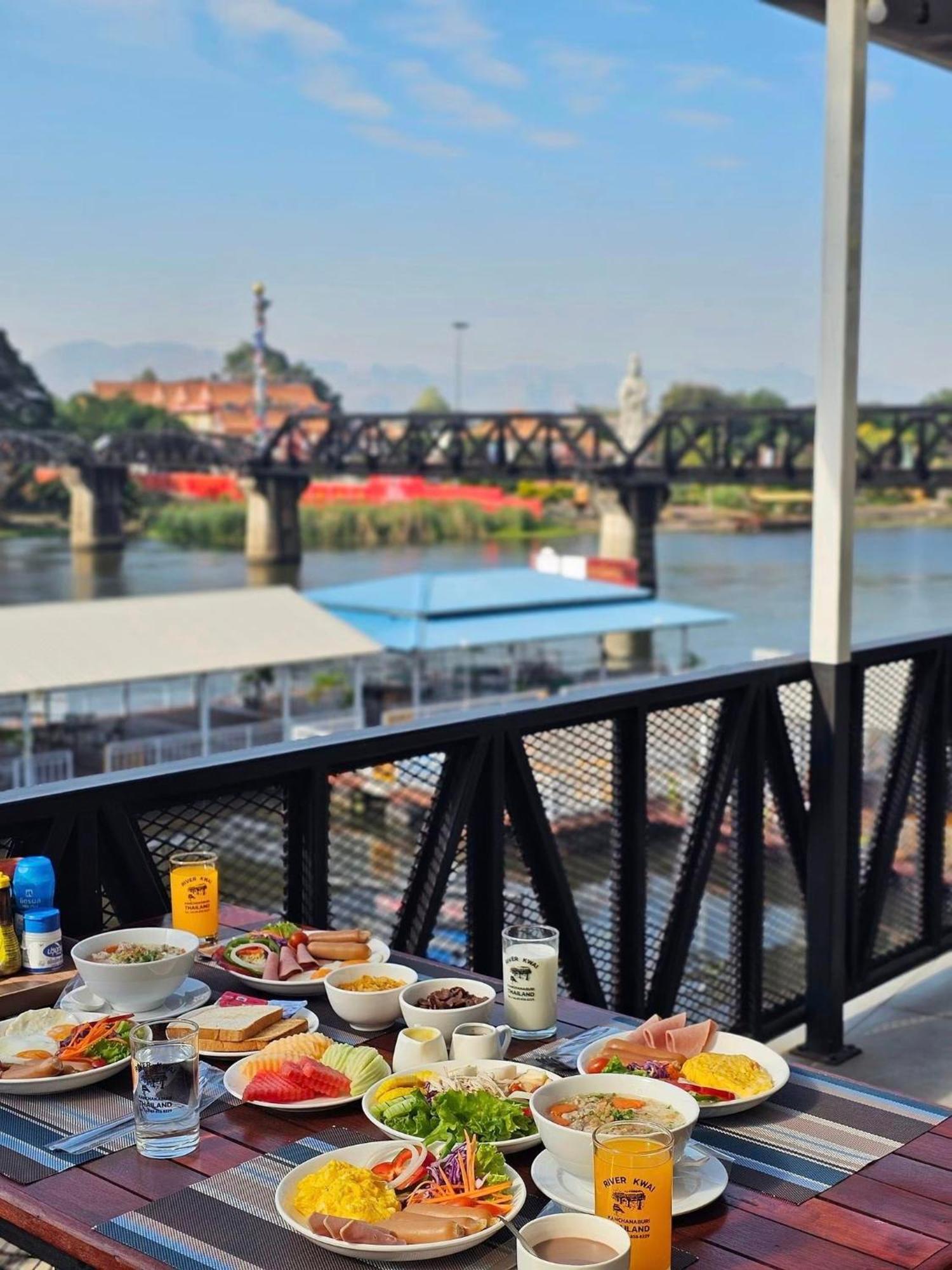 River Kwai View Hotel - Sha Extra Plus Certified Kanchanaburi Eksteriør billede